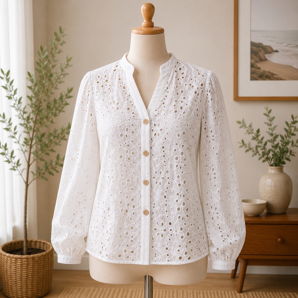 NWT‎ Cupshe Eyelet Blouse Womens Medium White Long Sleeve V-Neck Button Front